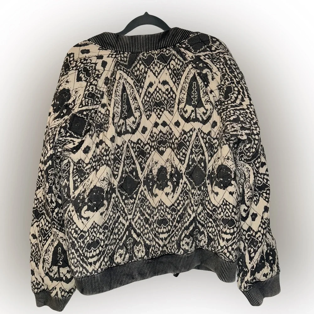 Free People - quilted bomber jacket - Picture 2 of 2